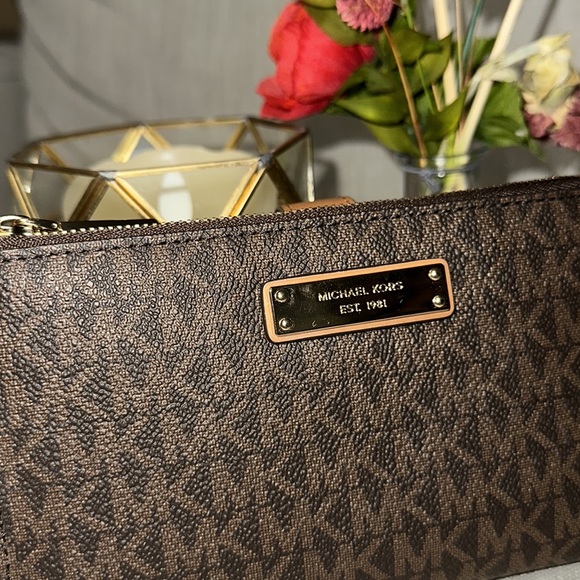 Michael kors wallet - Picture 3 of 8